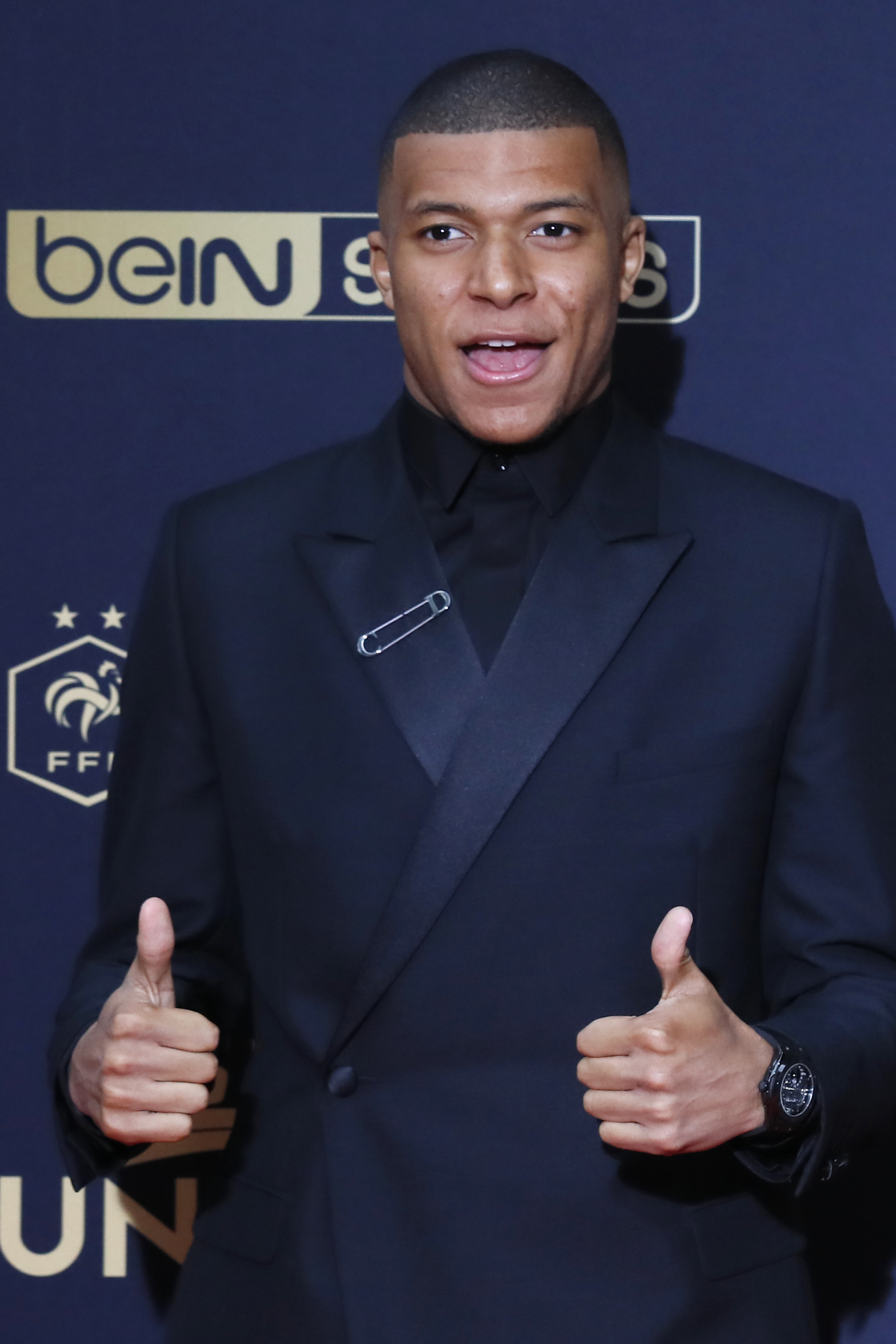 开间隙的触 开间隙的触